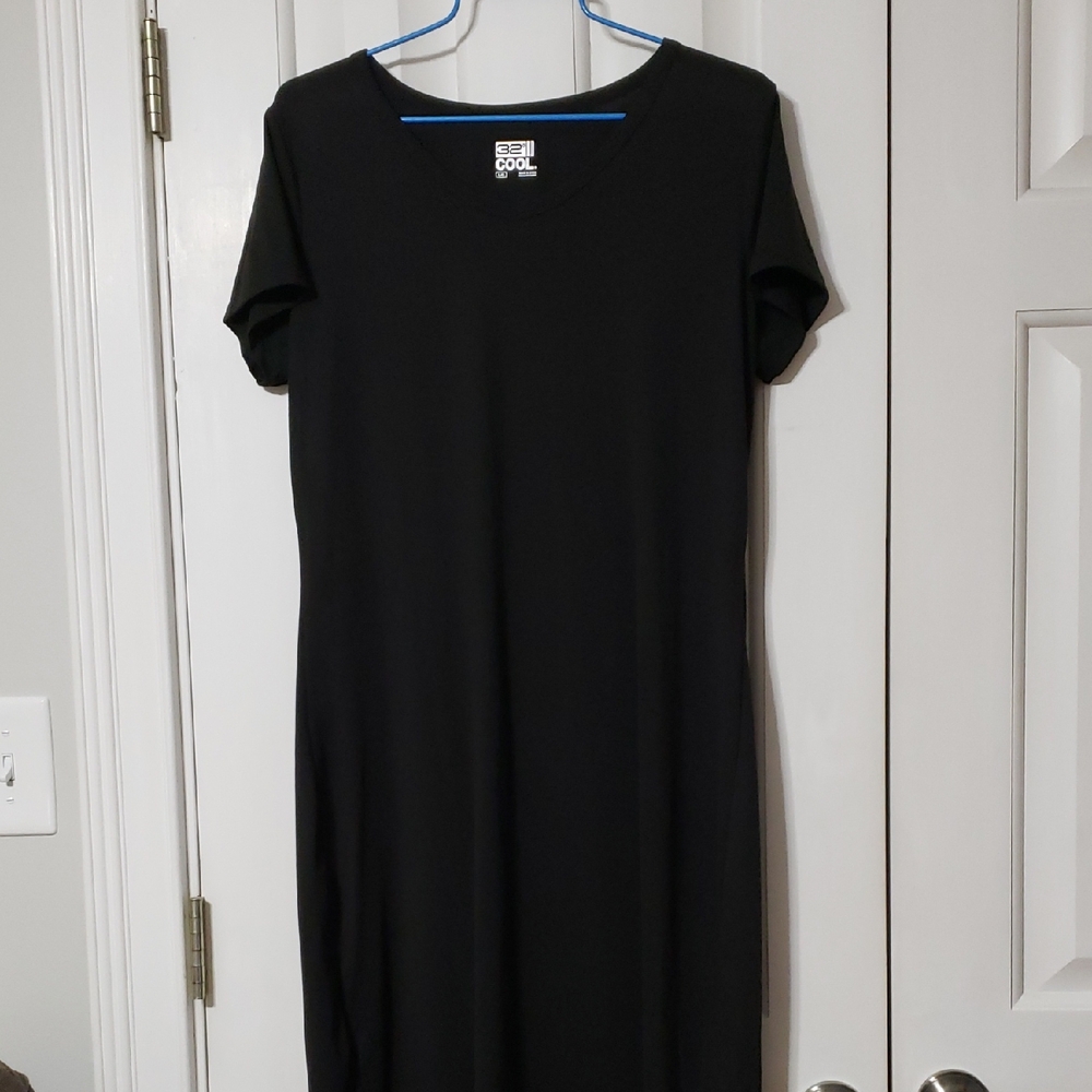 32 Degrees Cool Little Black Dress Large